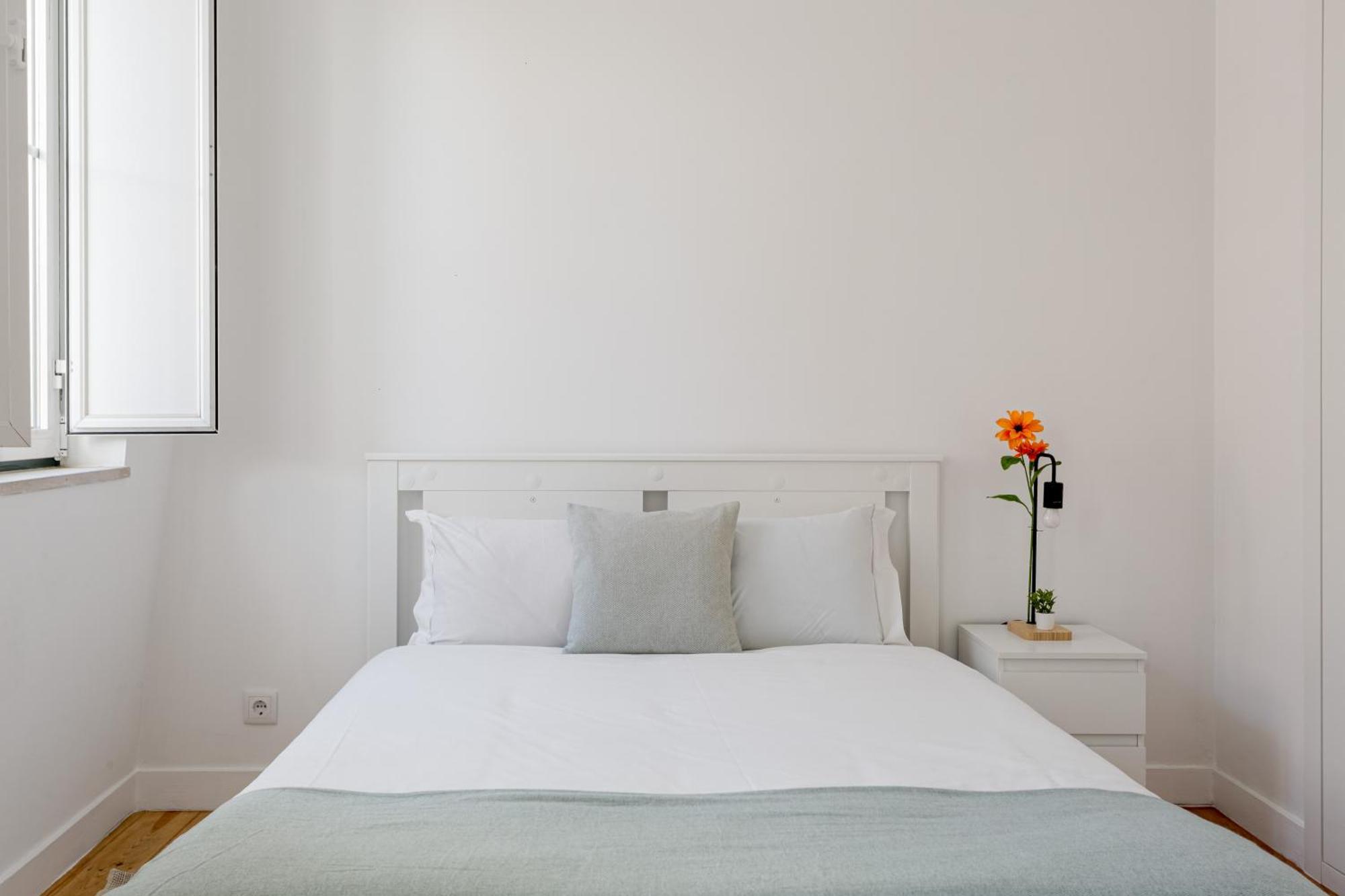 3-bed Flat Retreat By Sao Jorge Castle Apartment Lisbon