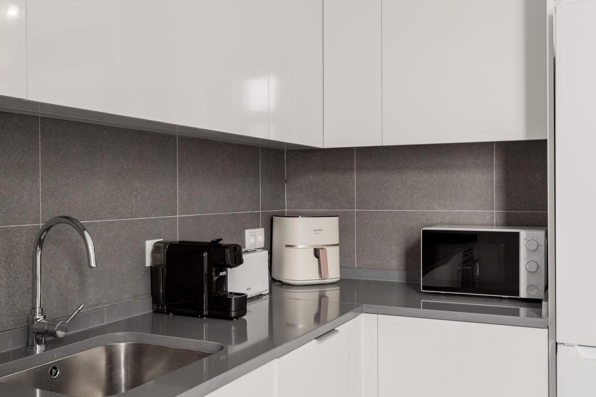 3-bed Flat Retreat By Sao Jorge Castle Apartment *